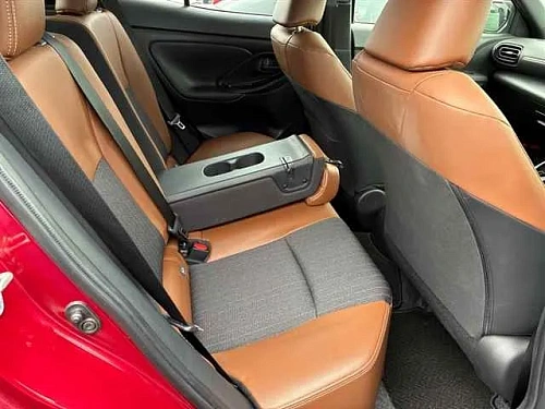 TOYOTA YARIS CROSS 2023