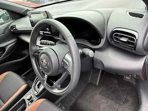 TOYOTA YARIS CROSS 2023