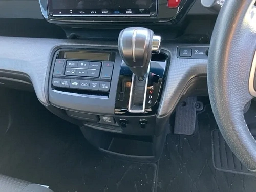 HONDA STEP WAGON 2021